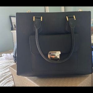 Michael kors black bag. Great condition